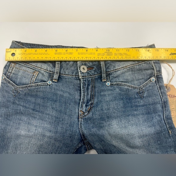 BootHeel Trading Company By Sheryl Crowe Memphis Jeans - Size 27/32 - Picture 16 of 16